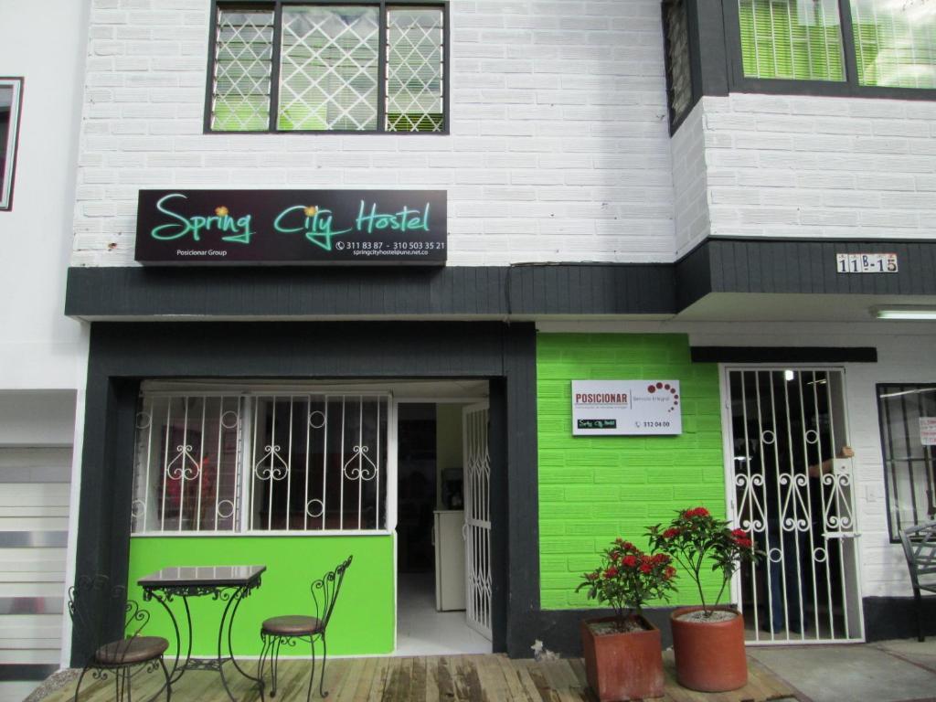 מדיין Spring City Hostel מראה חיצוני תמונה