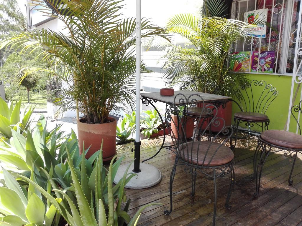 מדיין Spring City Hostel מראה חיצוני תמונה