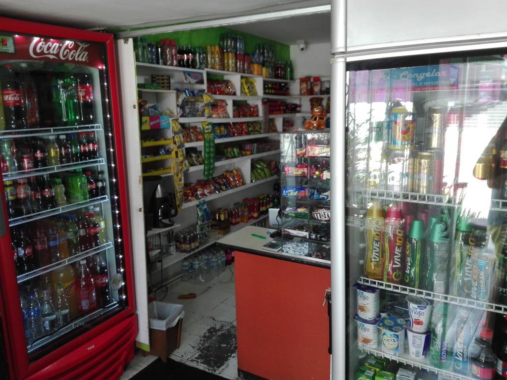 מדיין Spring City Hostel מראה חיצוני תמונה