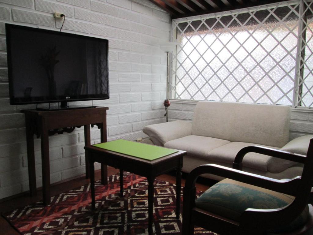 מדיין Spring City Hostel מראה חיצוני תמונה