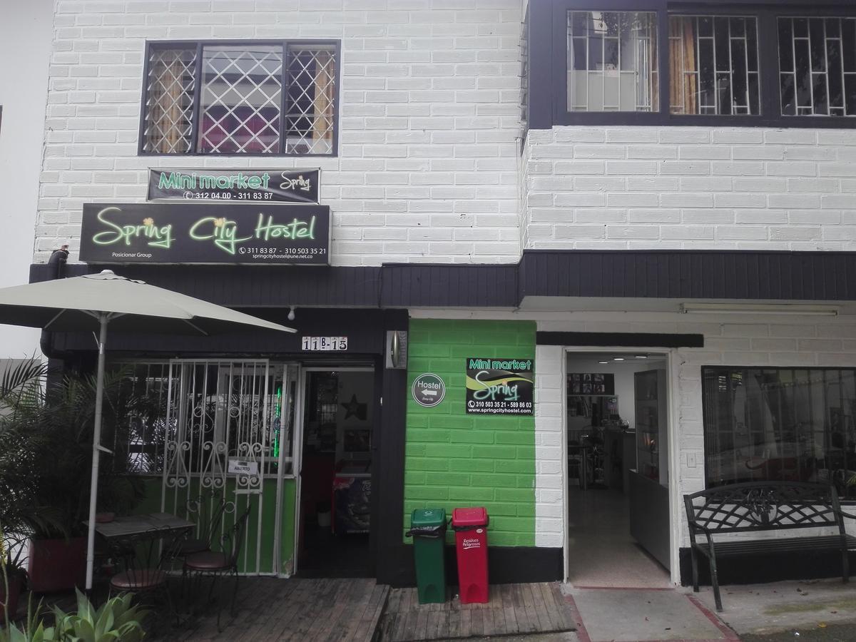 מדיין Spring City Hostel מראה חיצוני תמונה