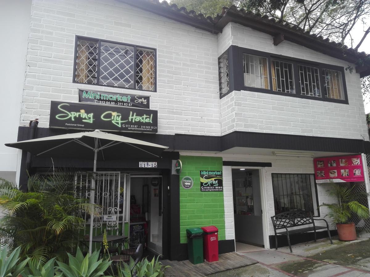 מדיין Spring City Hostel מראה חיצוני תמונה