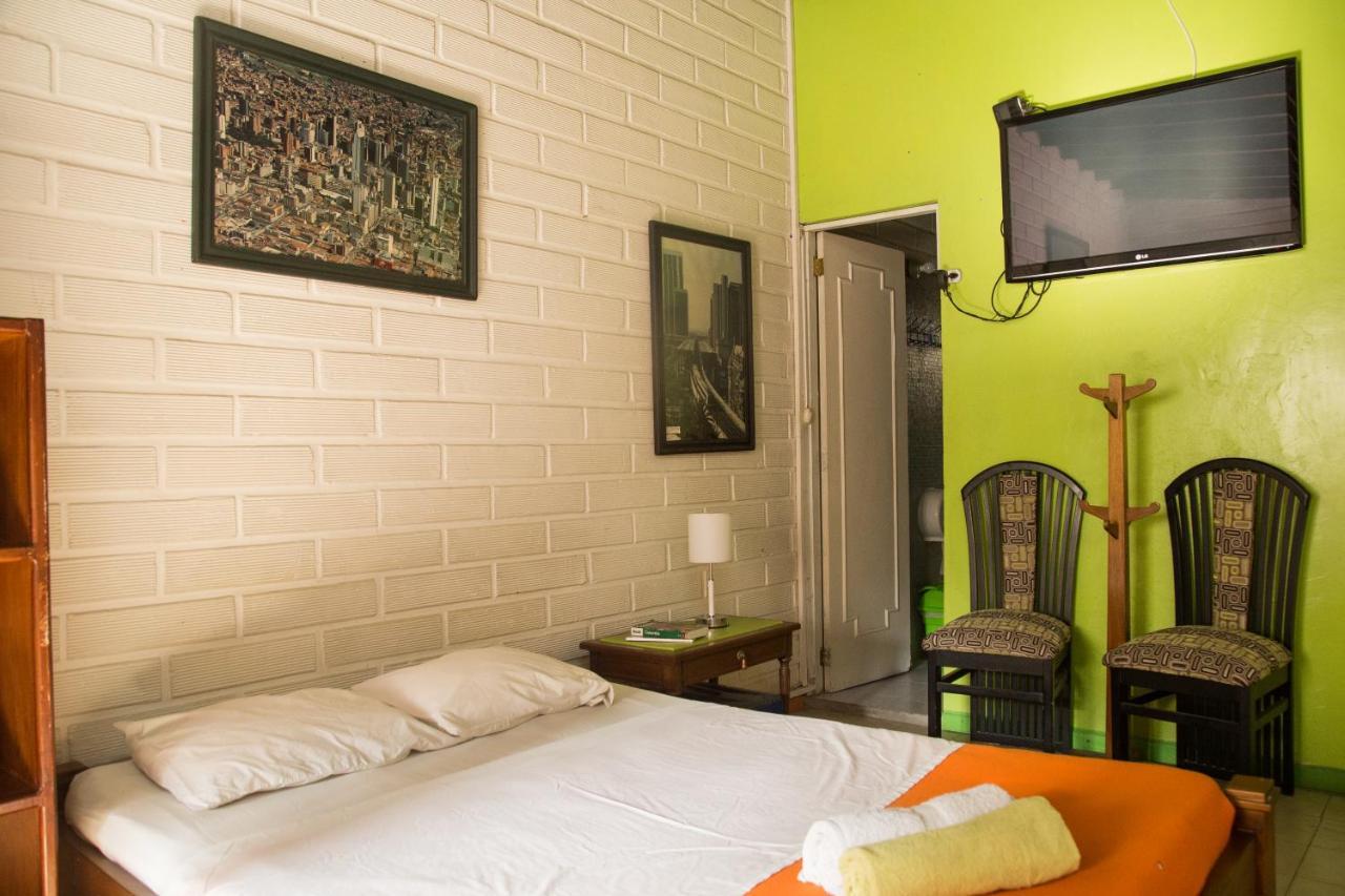 מדיין Spring City Hostel מראה חיצוני תמונה