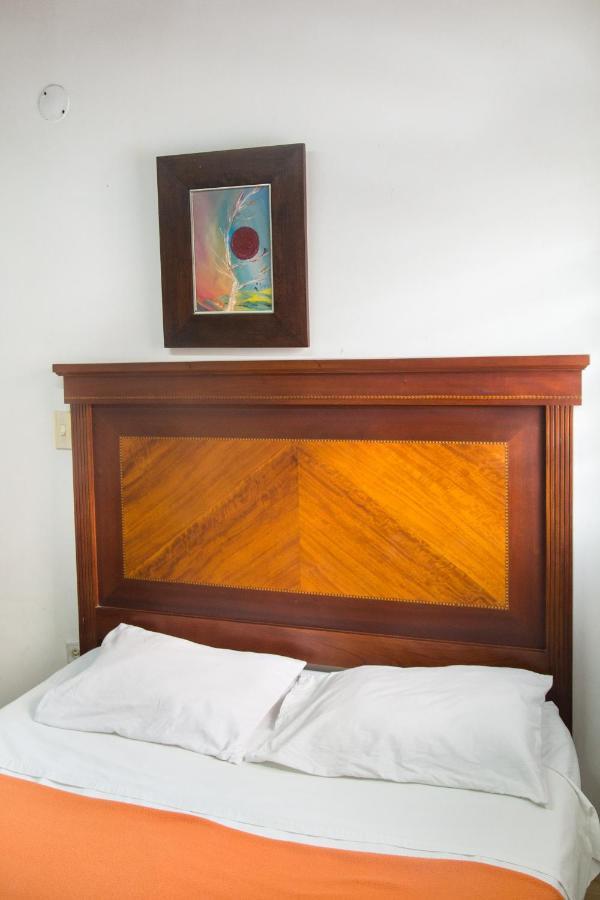 מדיין Spring City Hostel מראה חיצוני תמונה