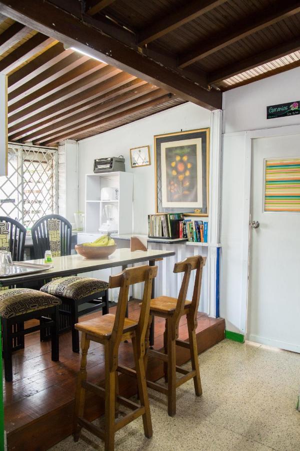 מדיין Spring City Hostel מראה חיצוני תמונה