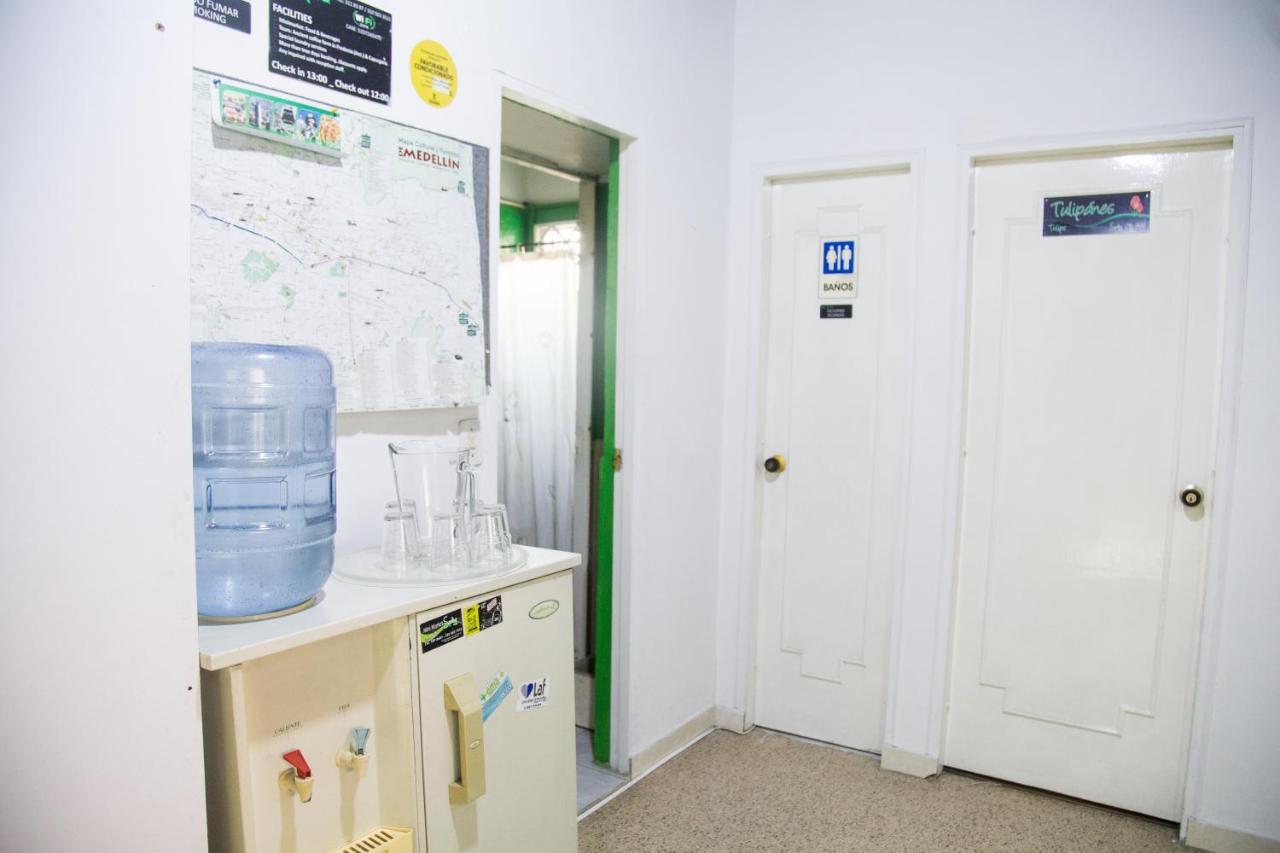 מדיין Spring City Hostel מראה חיצוני תמונה