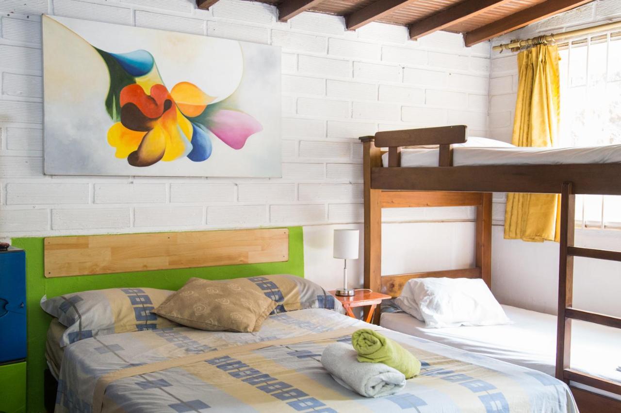 מדיין Spring City Hostel מראה חיצוני תמונה